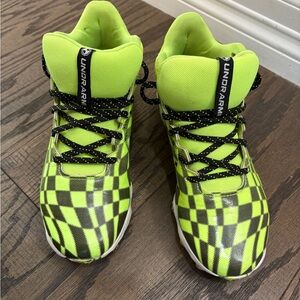 Under Armour Football Cleats Boys 6YNeon Spotlight Franchise 3 RM 3026978-300